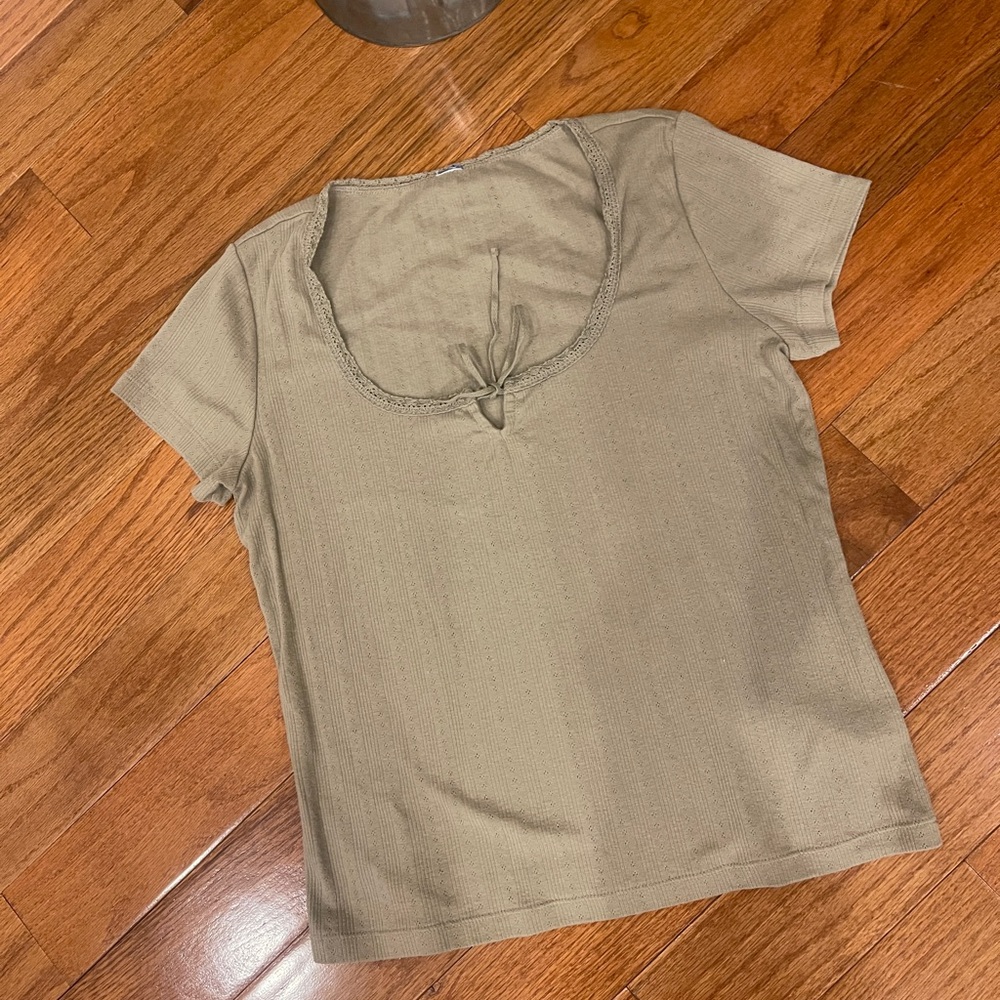 Old Navy Women's Sage Green Peasant Keyhole Tie Short Sleeve Shirt Medium